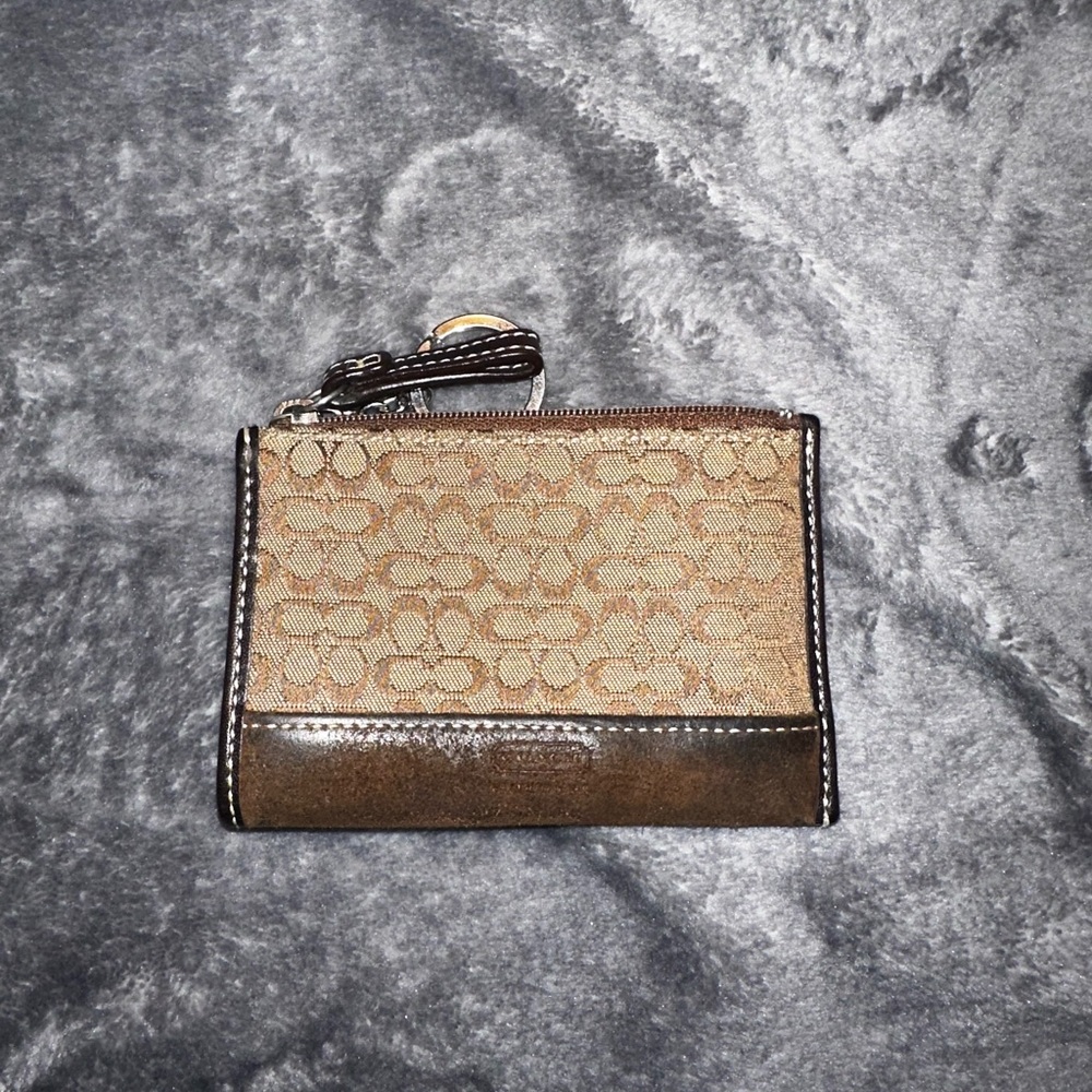 Coach logo zip coin purse